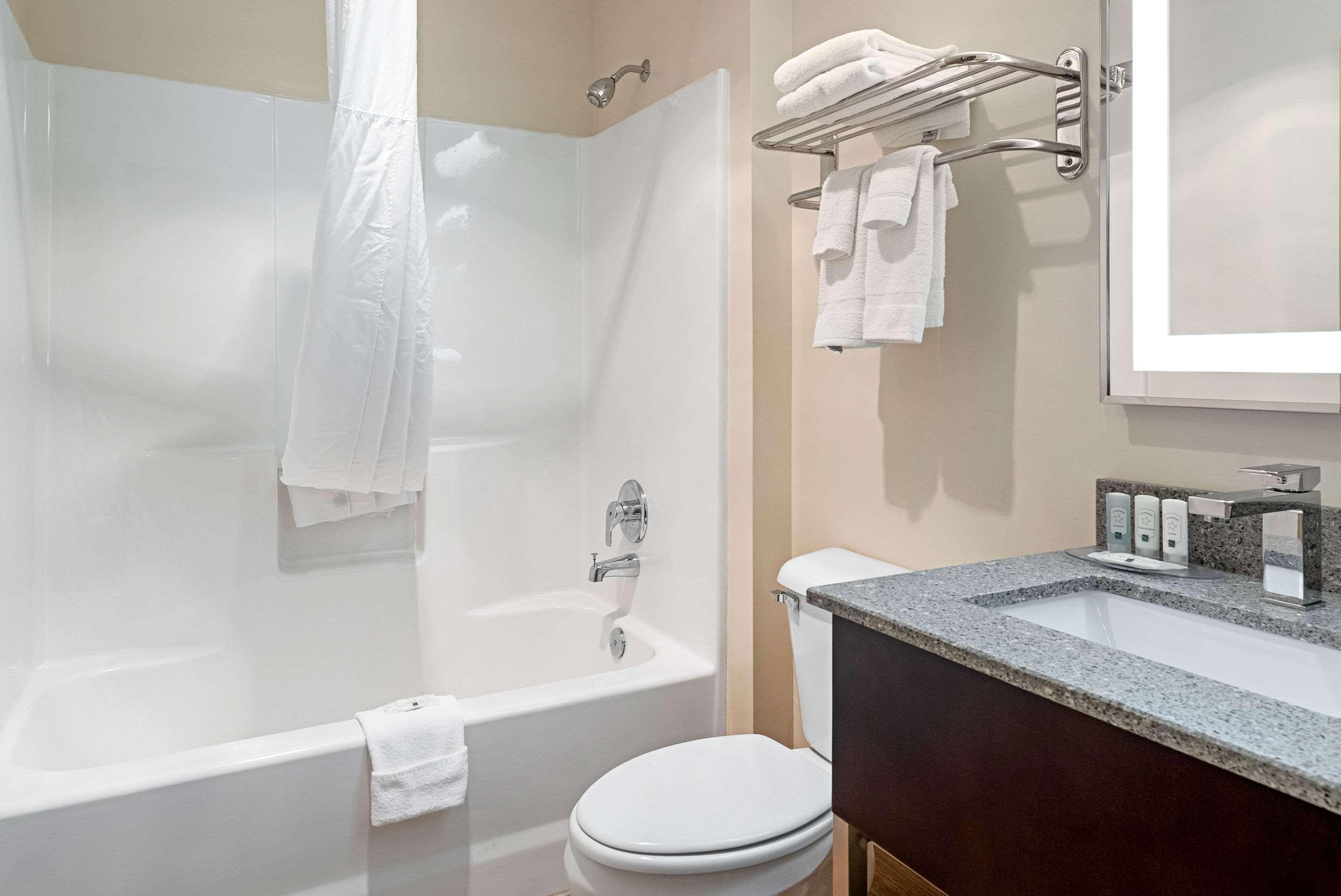 Quality Inn & Suites Robbinsville Kültér fotó