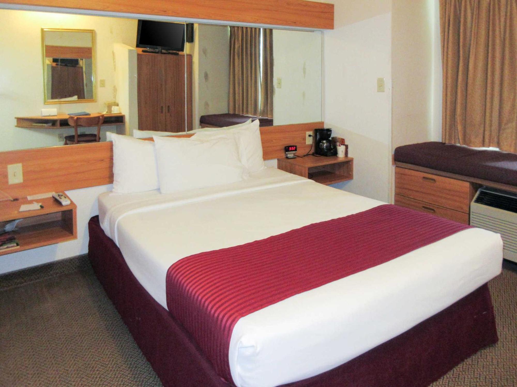 Quality Inn & Suites Robbinsville Kültér fotó